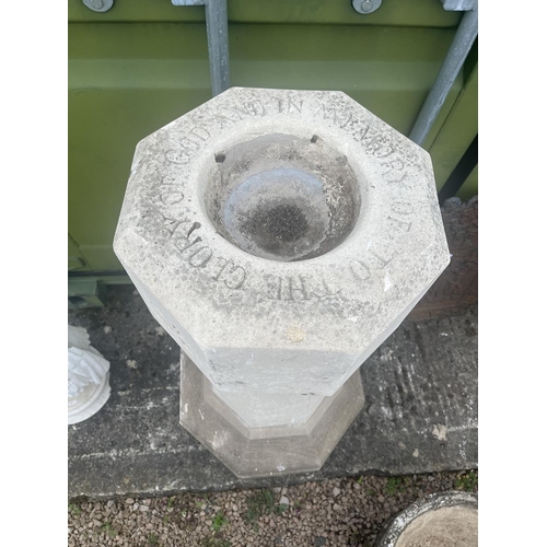 415 - Sandstone Gothic pedestal font