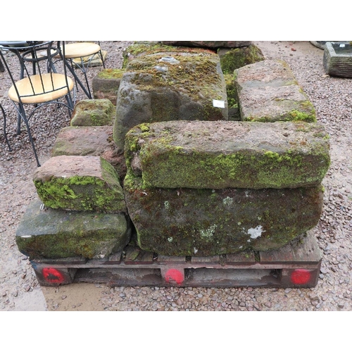 492 - Pallet of large rockery stones