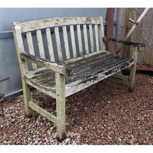 584 - Wooden garden bench