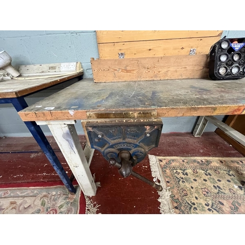 693 - Work bench - Approx size: W: 150cm D: 80cm H: 77cm