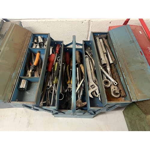 702 - Good collection of tools in 6 tool boxes