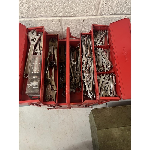 702 - Good collection of tools in 6 tool boxes