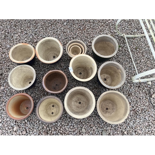 86 - 14 small glazed plant pots