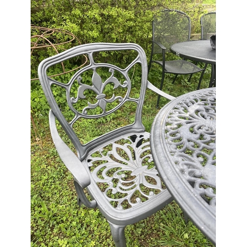 96 - Aluminium garden table with 2 chairs