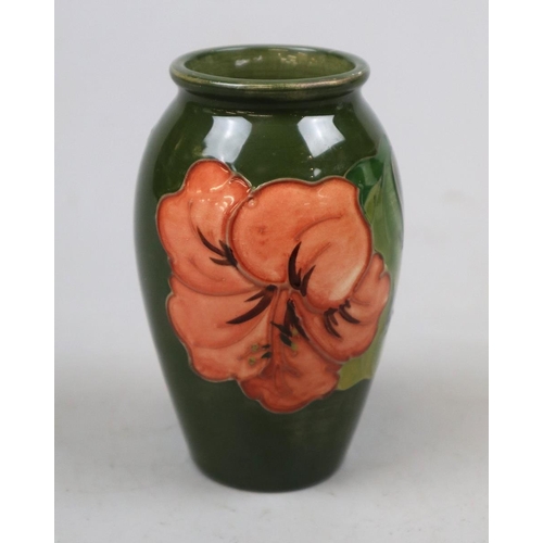 197 - Green Moorcroft vase - Approx height: 11cm