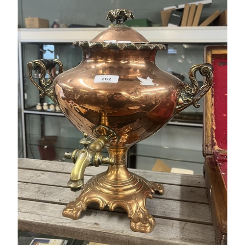 262 - Antique copper Samovar - Approx height: 39cm