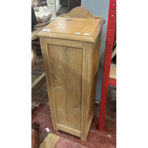 295 - Wooden baguette bin