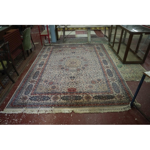 485 - Large hand knotted patterned rug - Approx size: 370cm x 275cm