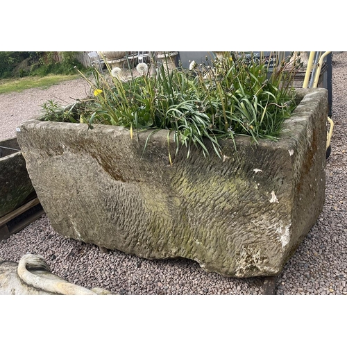 499 - Enormous 16th century sandstone trough from Ludlow racecourse - Approx size: W: 180cm D: 98cm H: 82c... 