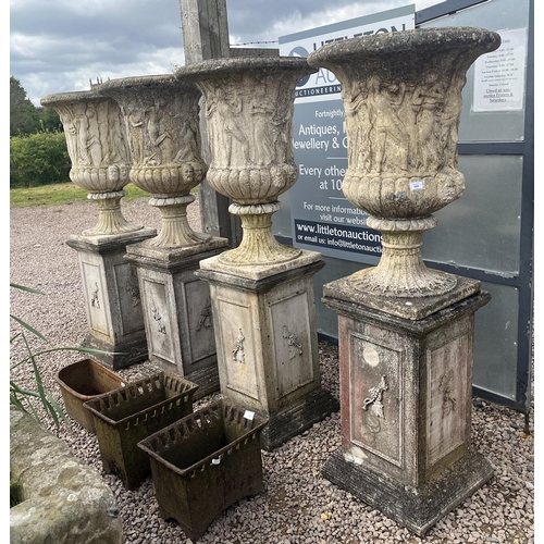 500 - Set of 4 vintage recon stone Grecian urns on reconstituted stone classic plinths - Approx height: 16...