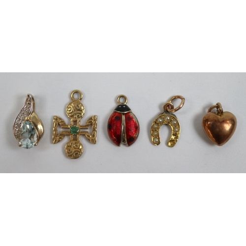 83 - 5 9ct gold charms