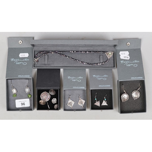 96 - Collection of silver jewellery by Belinda Terry of Bromsgrove