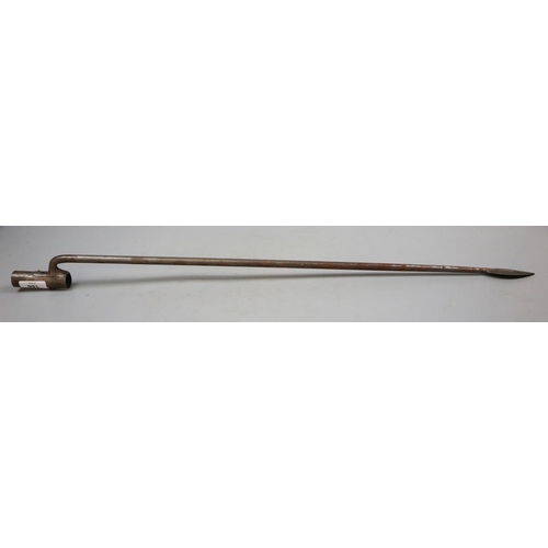 186 - Spear pointed bayonet