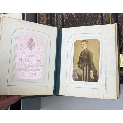 253 - Collection of Victorian photographs and postcards