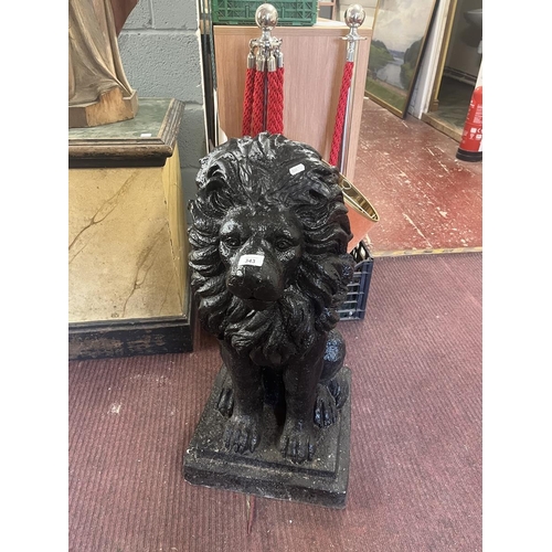 343 - Large lion figure - Approx height: 83cm