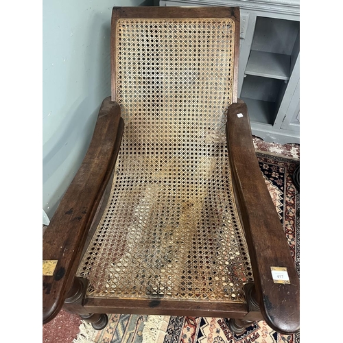 417 - Victorian gentleman's bergère steamer chair