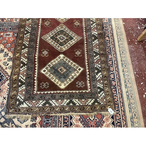 436 - Turkish Anatolian rug - Approx size: 176cm x 90cm