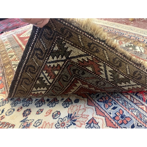 436 - Turkish Anatolian rug - Approx size: 176cm x 90cm