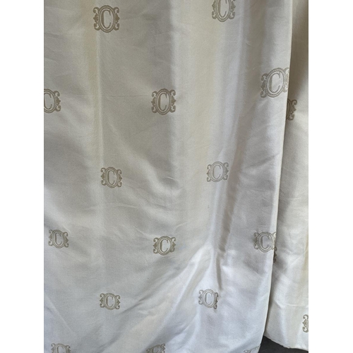 450 - Pair of Clive Christian curtains with liners from stately home - Gold and cream satin and cotton, th... 