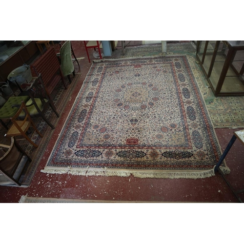 485 - Large hand knotted patterned rug - Approx size: 370cm x 275cm