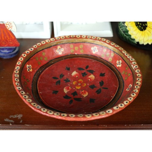 214 - Collection of decorative painted items to include papier-mache bowl, wooden ducks etc.