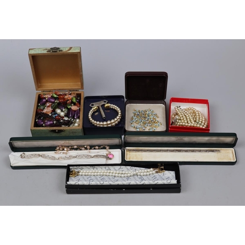 116 - Collection of costume jewellery to include silver