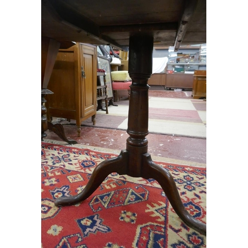 261 - Early oak tilt-top tripod table