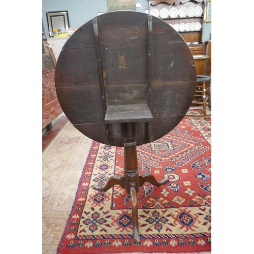 261 - Early oak tilt-top tripod table