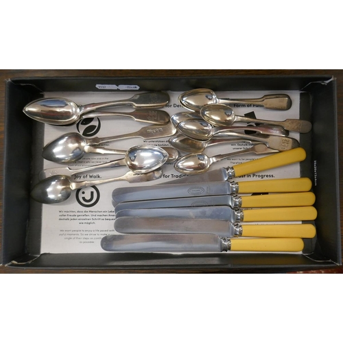 262 - Set of knives together with 2 set's of white metal spoons