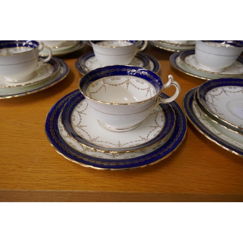 286 - Two tea sets - Phoenix China & Shore & Coggins