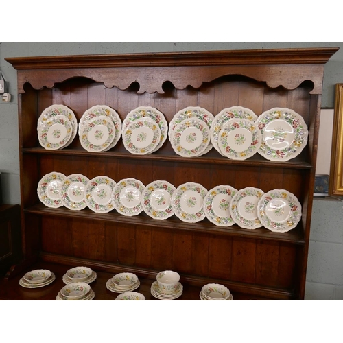 301 - Good quality oak Welsh dresser - Approx size: W: 165cm D: 47cm H: 205cm