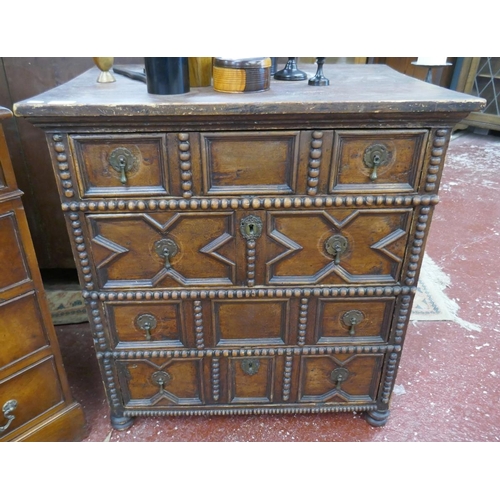 Rare 17th/18thC pine chest of drawers - Approx size: W: 74cm D: 50cm H: 77cm