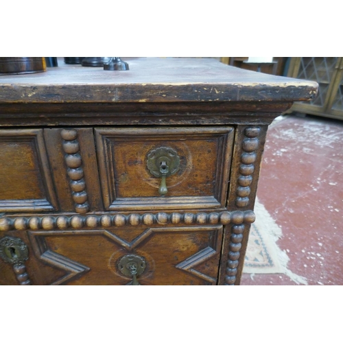 396 - Rare 17th/18thC pine chest of drawers - Approx size: W: 74cm D: 50cm H: 77cm