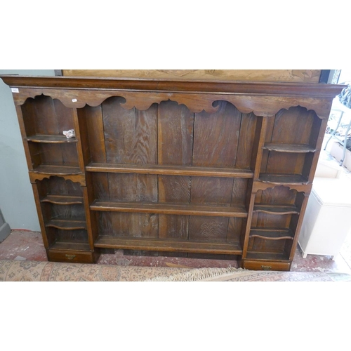 413 - Early oak dresser rack - Approx size: 179cm x 126cm