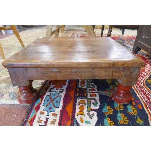 461 - Small Indian table