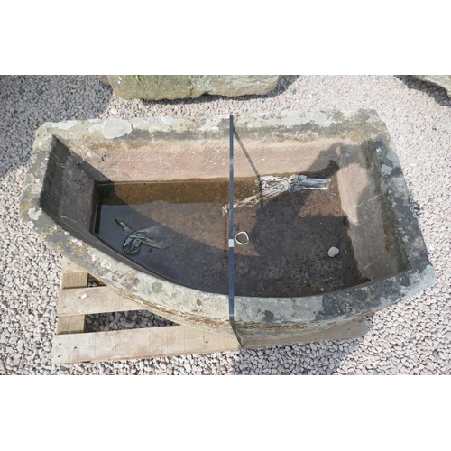 477 - Large Antique natural stone corner D trough - Approx size: W: 117cm D: 70cm H: 47cm