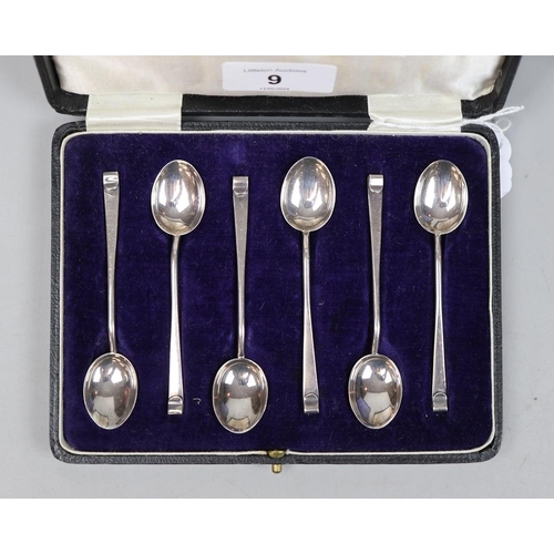9 - Cased set silver handled butter knives together with cased Hukin & Heath silver teaspoons