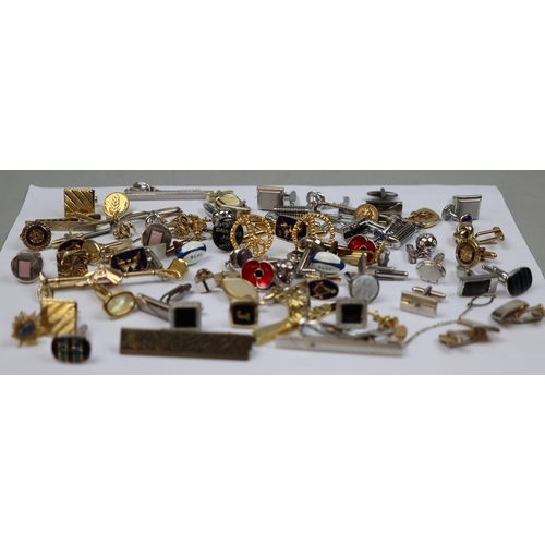 97 - Large collection of cufflinks