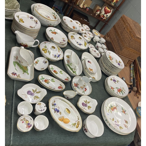 279 - Large collection of Royal Worcester Evesham pattern