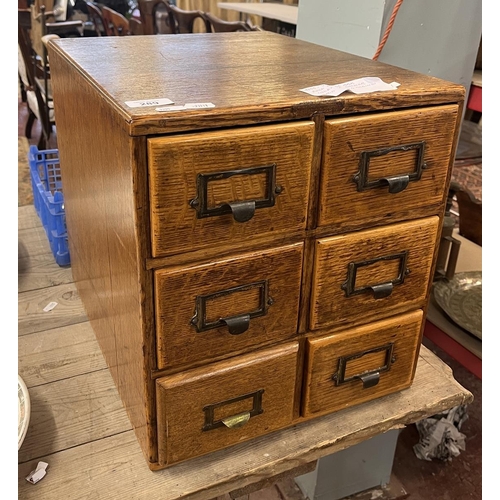 289 - Vintage oak desk top 6 drawer index filing cabinet - W: 34cm D: 43cm H: 37cm