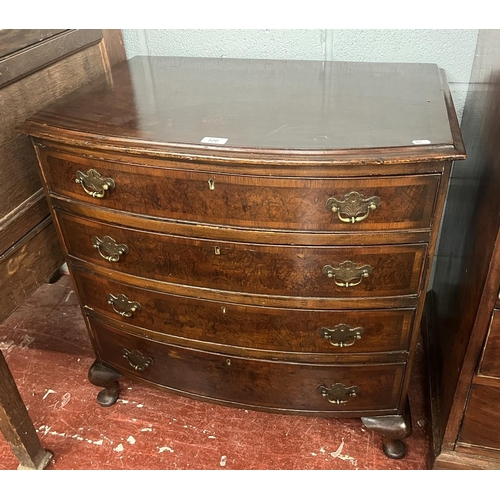 320 - Bow front chest of 4 drawers - Approx size W: 75cm D: 53cm H: 74cm