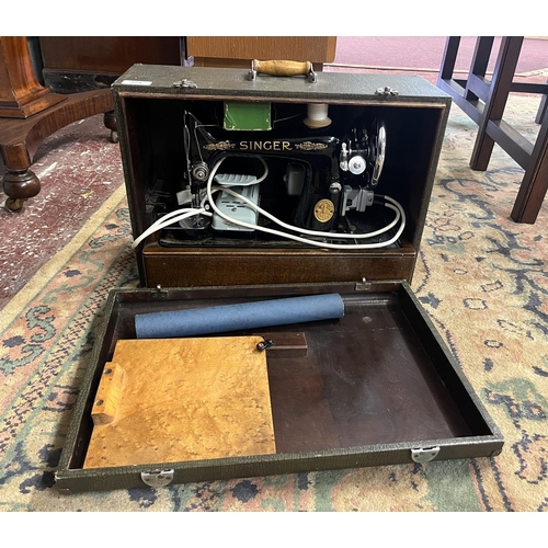 324 - Vintage Singer sewing machine