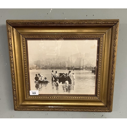 369 - Framed photo - Water Rats 1886 by Frank Meadow Sutcliffe (1853-1941)