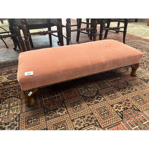 471 - Small upholstered footstool - Approx H: 19cm L: 80cm W: 36cm