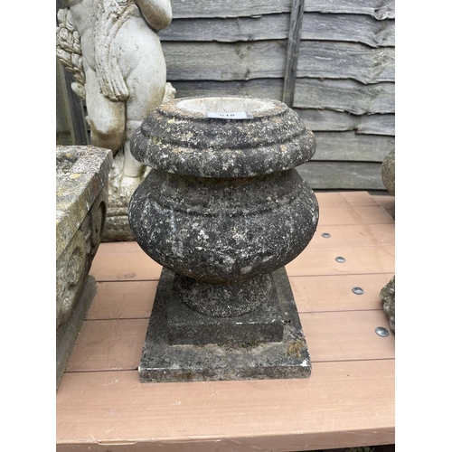 518 - Antique stone planter pedestal