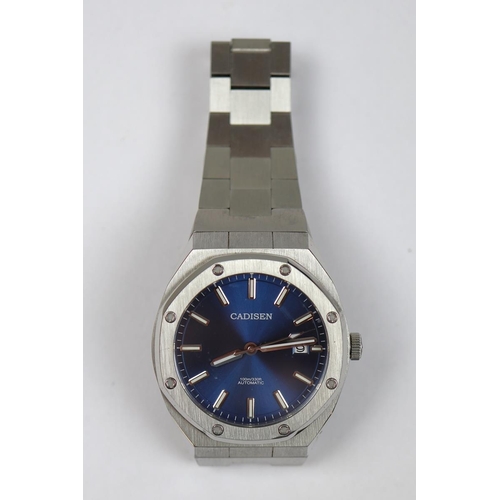 87 - Cadisen C8179 2020 - Stainless steel 3 hand blue dial Seiko NH35 automatic movement with spare brace... 