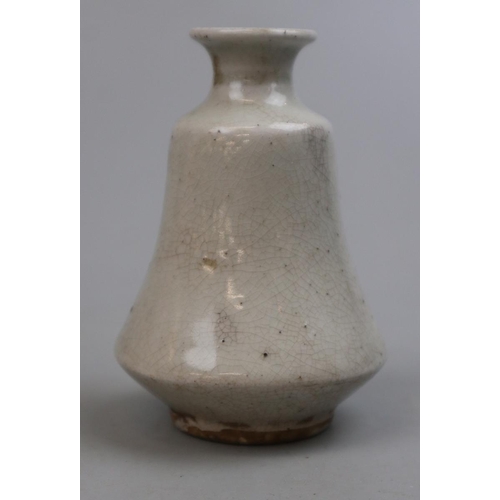 137 - Early Chinese Song Dynasty Ying Ching small vase - Approx height 10cm