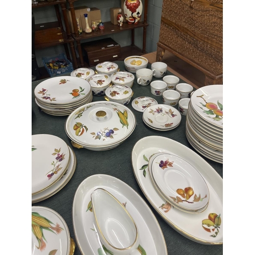 279 - Large collection of Royal Worcester Evesham pattern