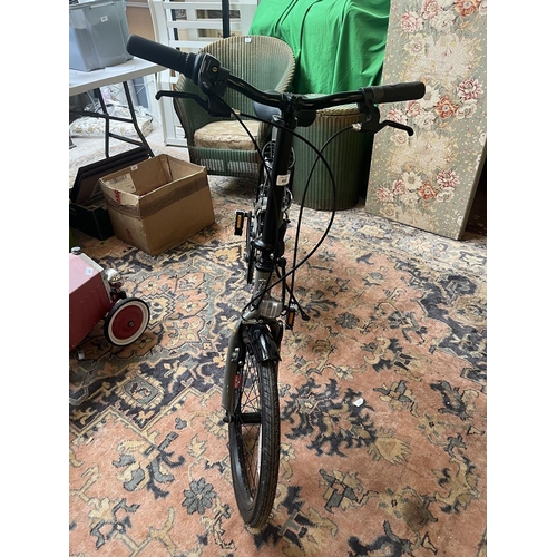 460 - Folding Raleigh bicycle in good working condition
