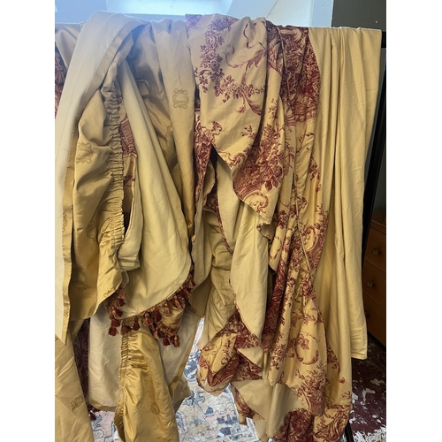 464 - 2 pairs of Clive Christian curtains with liners and pelmets from stately home - Gold and cream satin... 